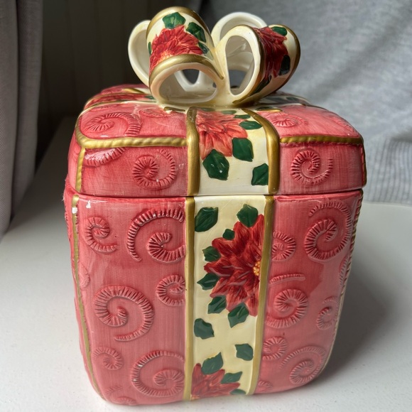 World Bazaars Christmas Gift / Present With Bow, Large Ceramic Cookie Jar - Picture 3 of 13